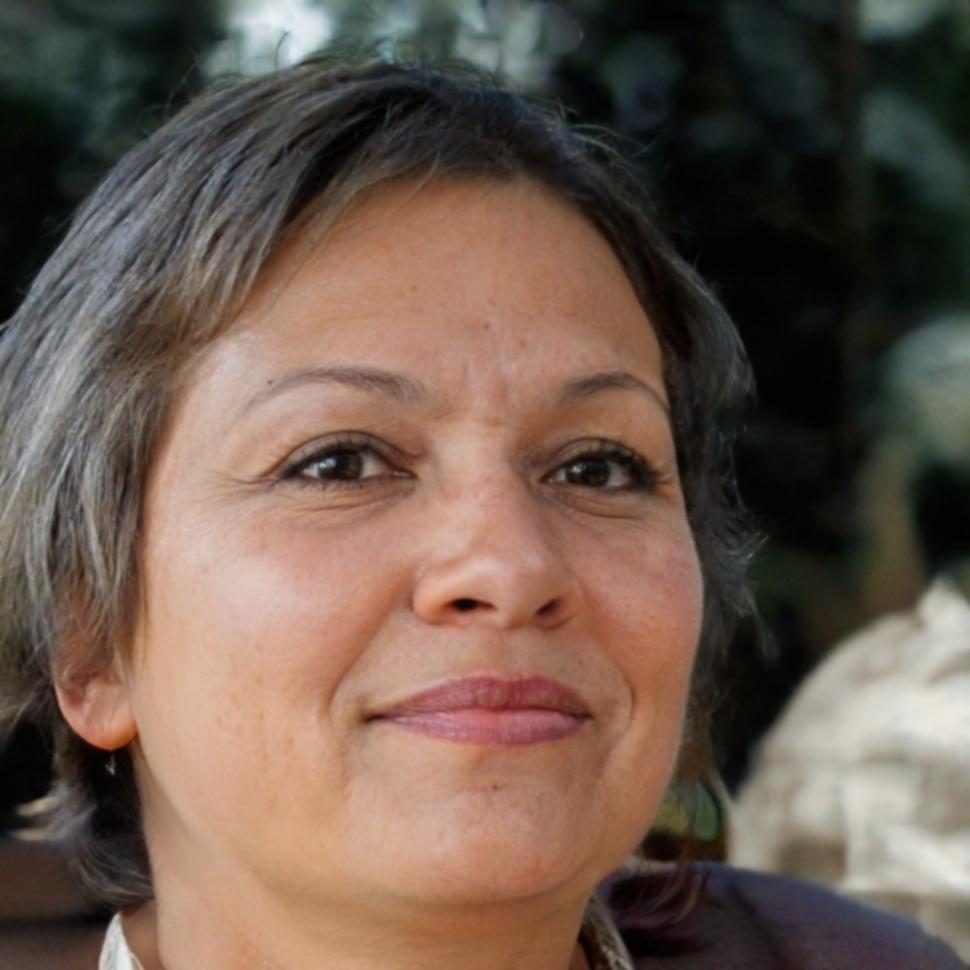 Workshop instructor Sienna Radford demonstrating system configuration